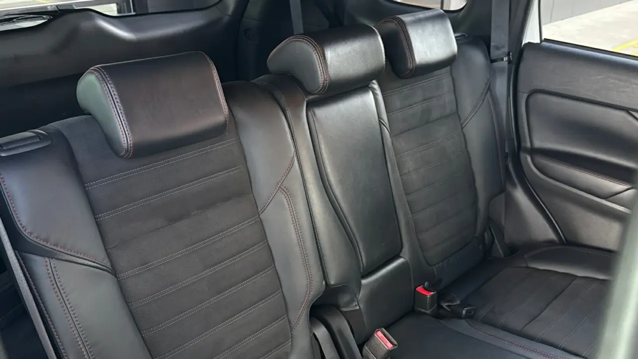 2020 MITSUBISHI OUTLANDER Gallery Image 10