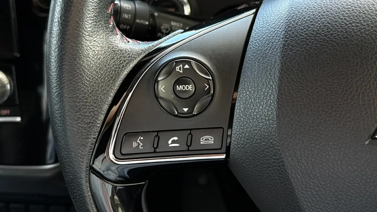 2020 MITSUBISHI OUTLANDER Gallery Image 14