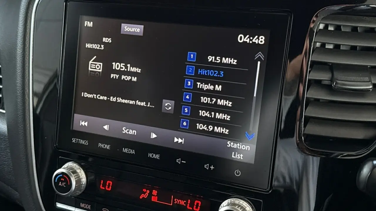 2020 MITSUBISHI OUTLANDER Gallery Image 17