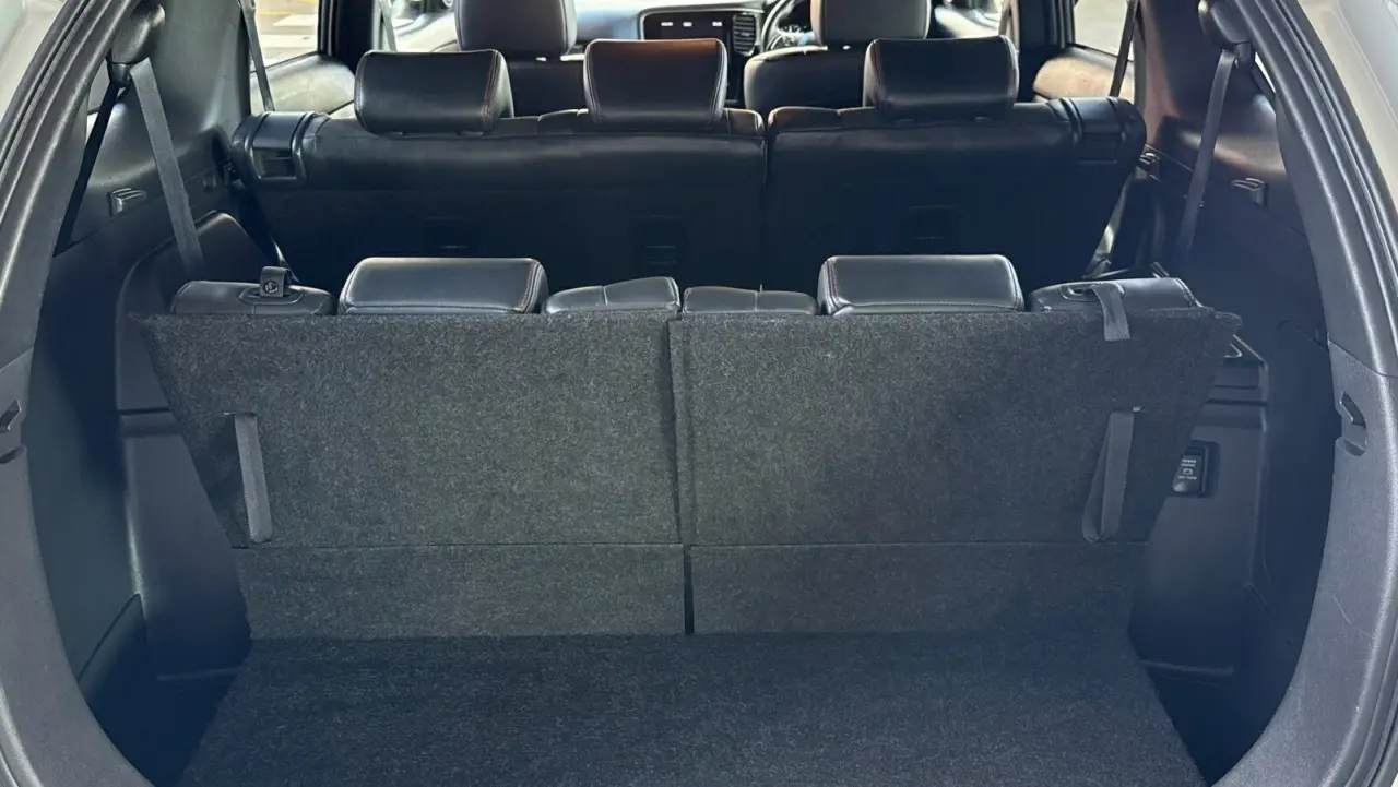 2020 MITSUBISHI OUTLANDER Gallery Image 8