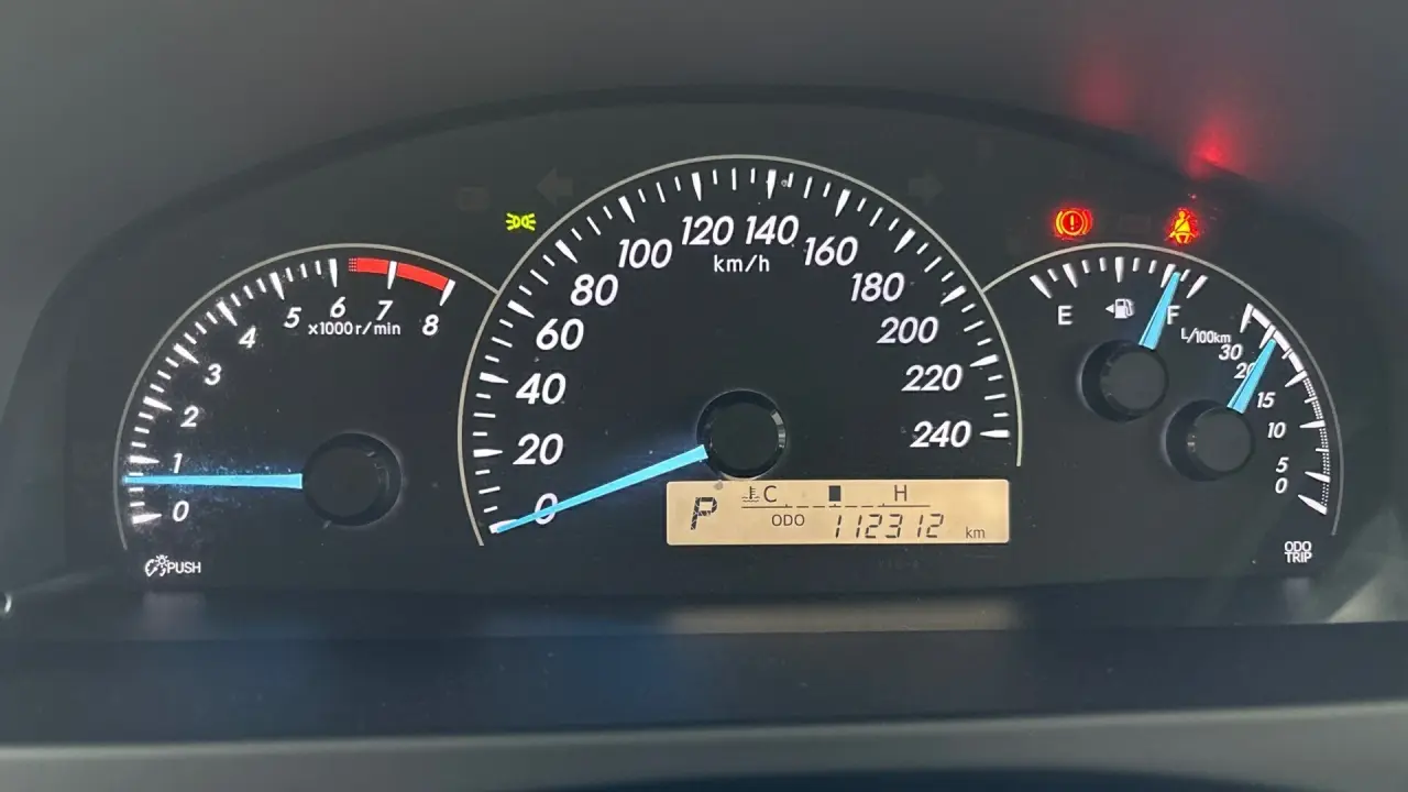 2016 Toyota Camry Gallery Image 13