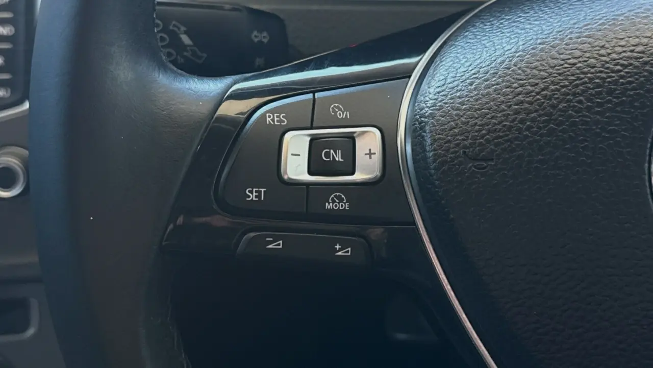 2013 VOLKSWAGEN GOLF Gallery Image 12