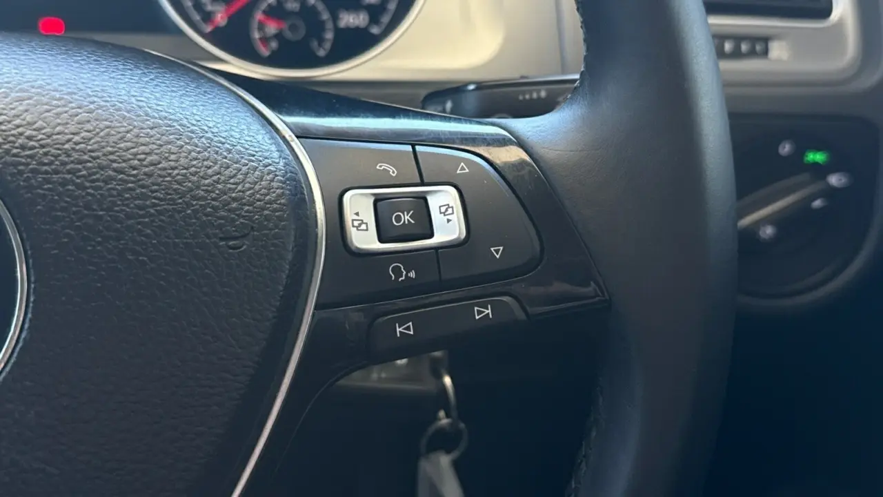 2013 VOLKSWAGEN GOLF Gallery Image 13