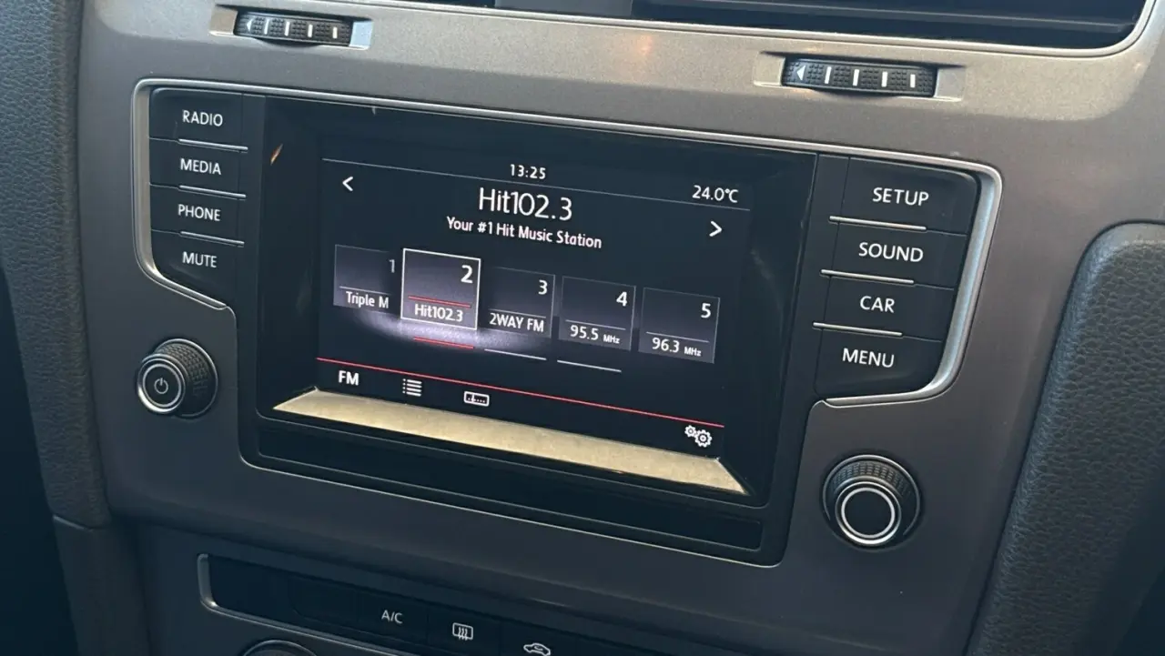 2013 VOLKSWAGEN GOLF Gallery Image 15