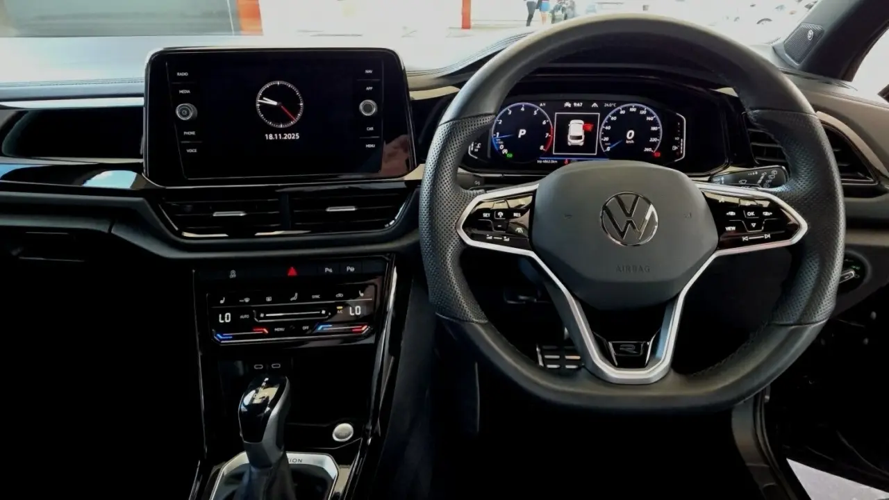 2022 VOLKSWAGEN T-ROC Gallery Image 7