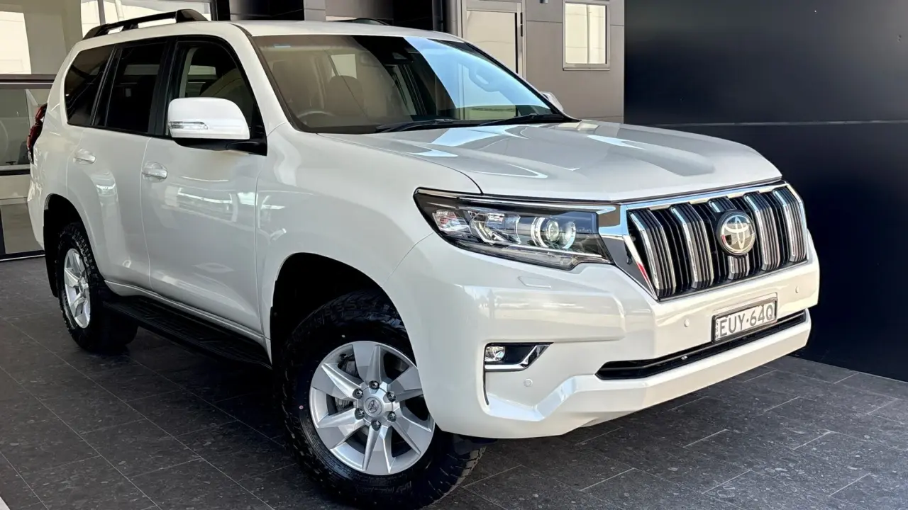 2017 Toyota Prado Gallery Image 1