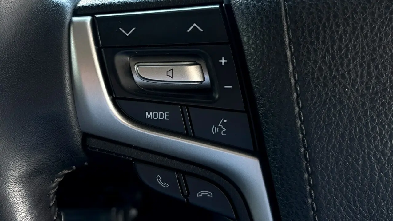 2017 Toyota Prado Gallery Image 15