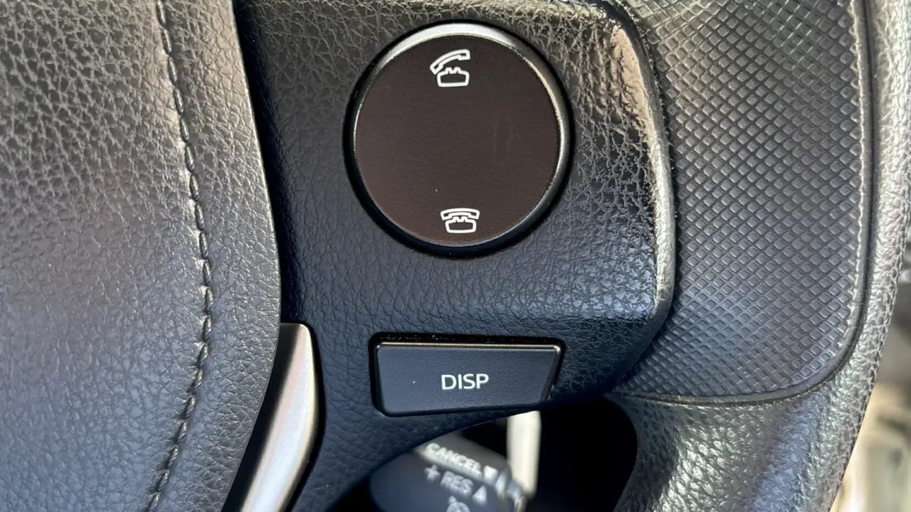 2015 Toyota RAV4 Gallery Image 13