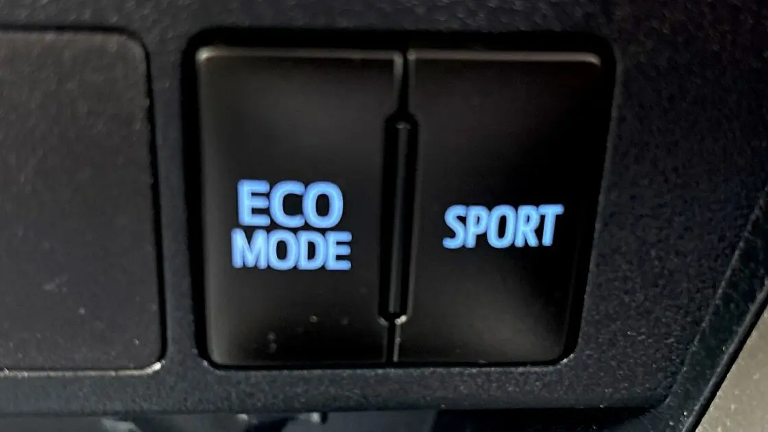 2015 Toyota RAV4 Gallery Image 15