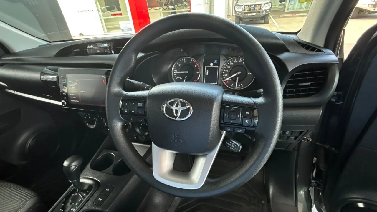 2023 Toyota Hilux Gallery Image 10