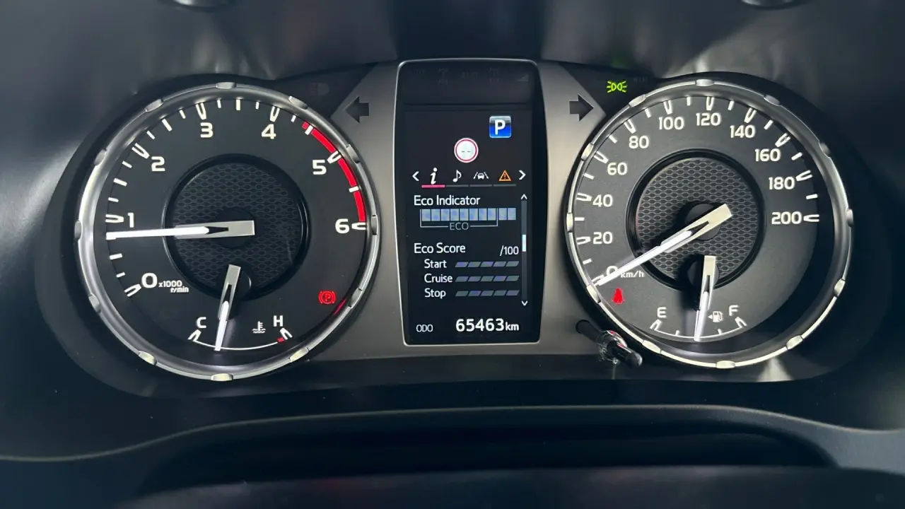 2023 Toyota Hilux Gallery Image 13