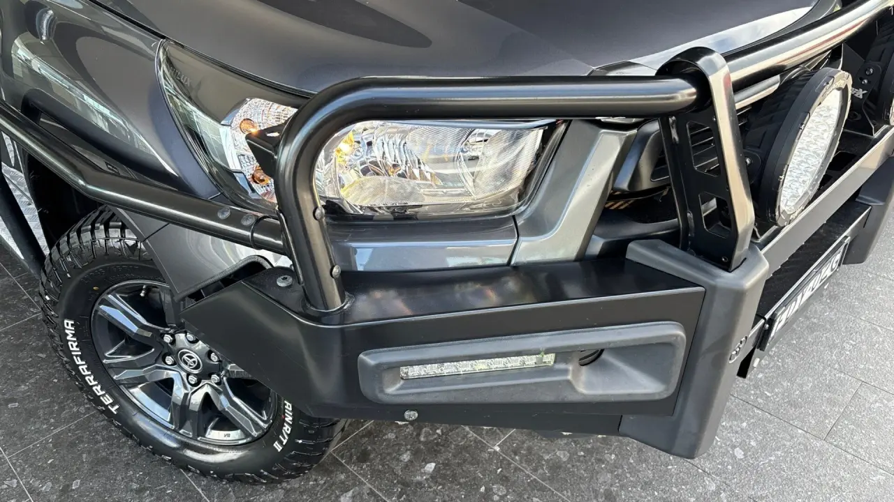 2023 Toyota Hilux Gallery Image 3