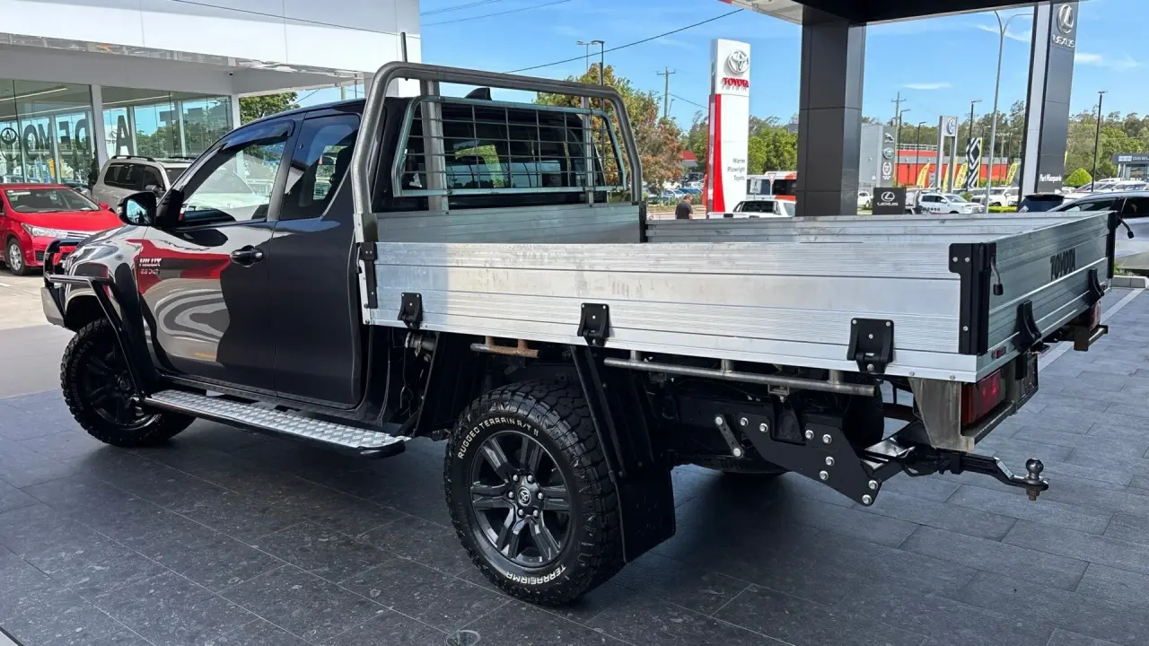 2023 Toyota Hilux Gallery Image 7