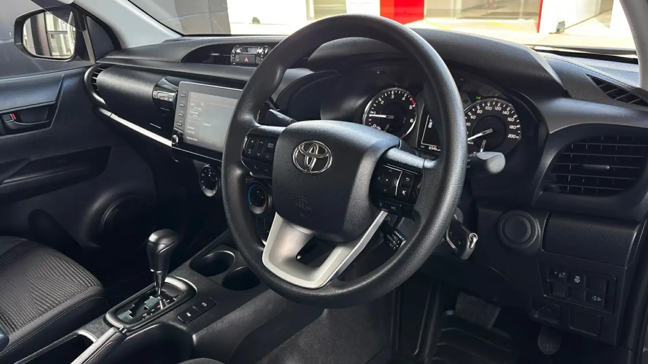 2023 Toyota Hilux Gallery Image 9
