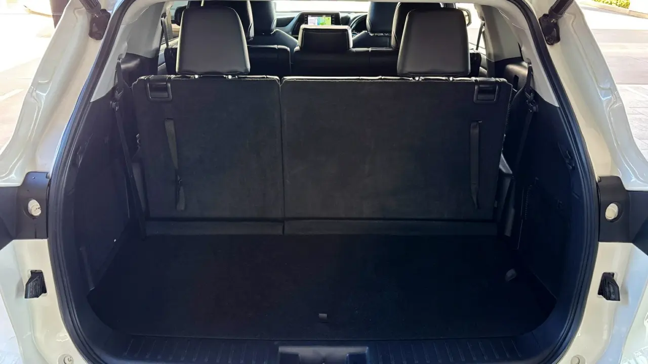 2021 Toyota Kluger Hybrid Gallery Image 7