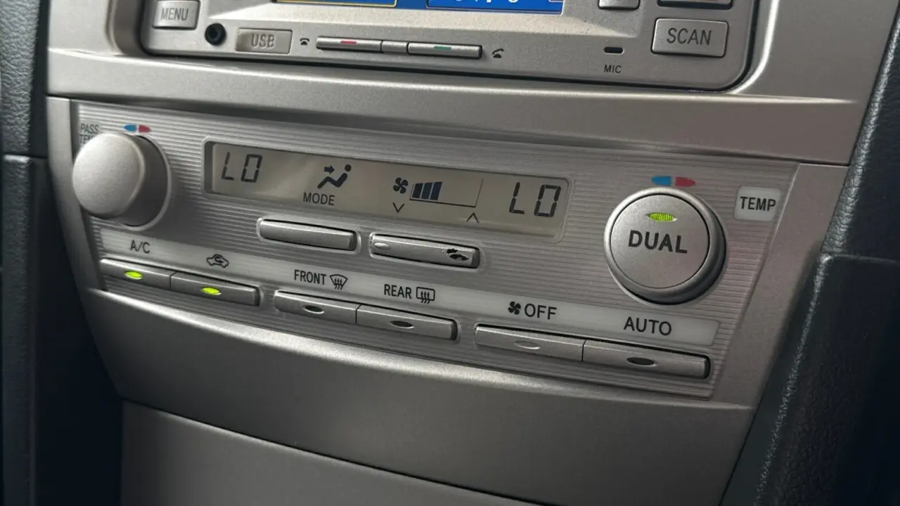 2011 Toyota Aurion Gallery Image 15