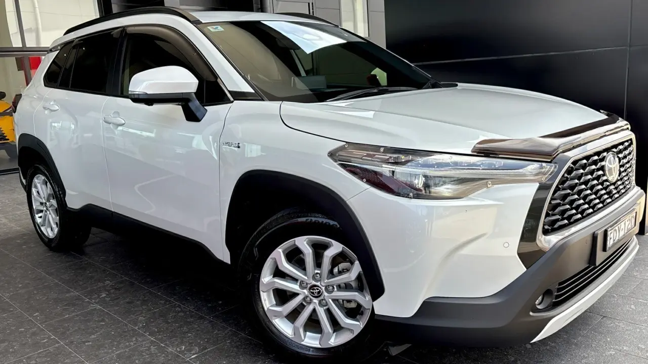 2023 Toyota Corolla Cross Hybrid Gallery Image 1