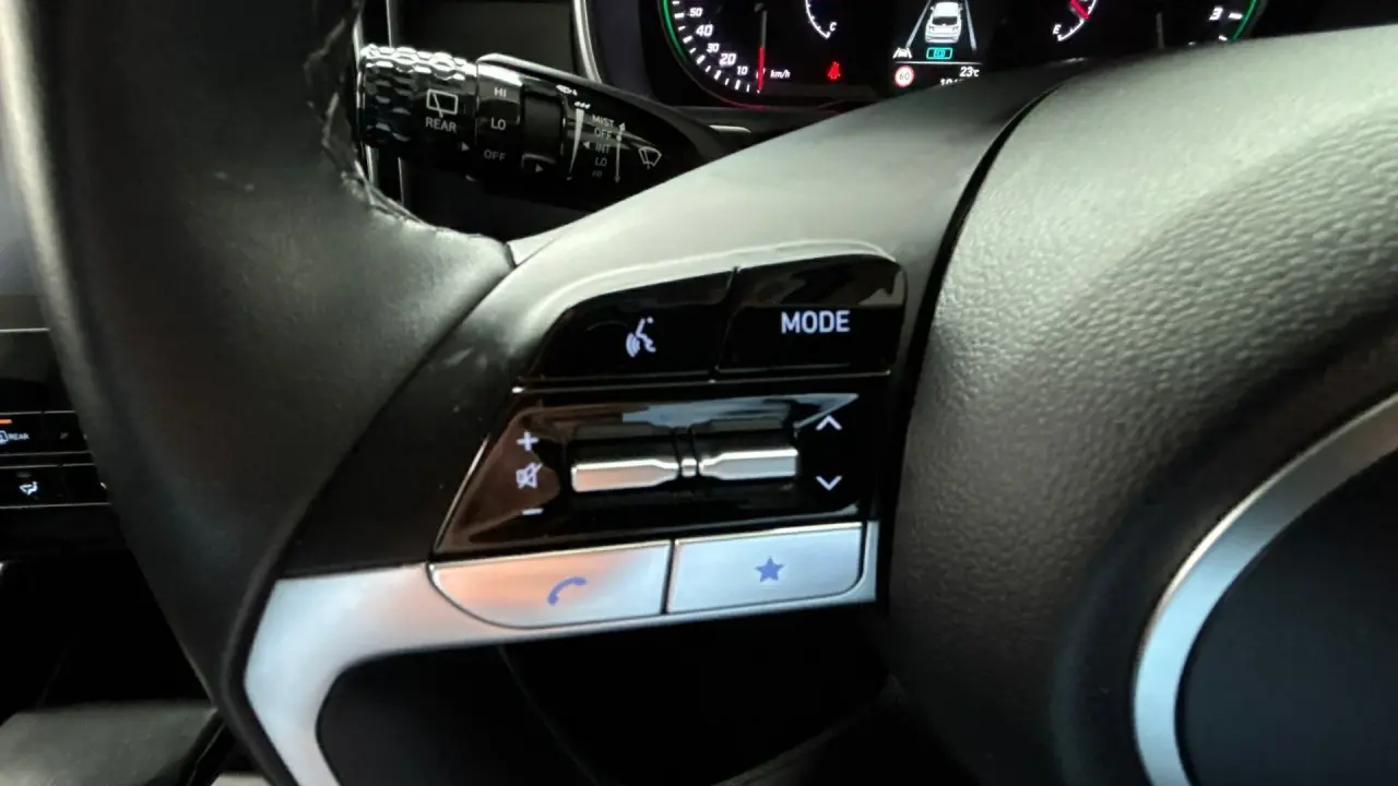 2023 HYUNDAI TUCSON Gallery Image 15