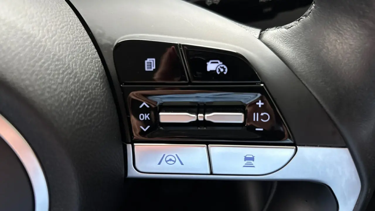 2023 HYUNDAI TUCSON Gallery Image 16