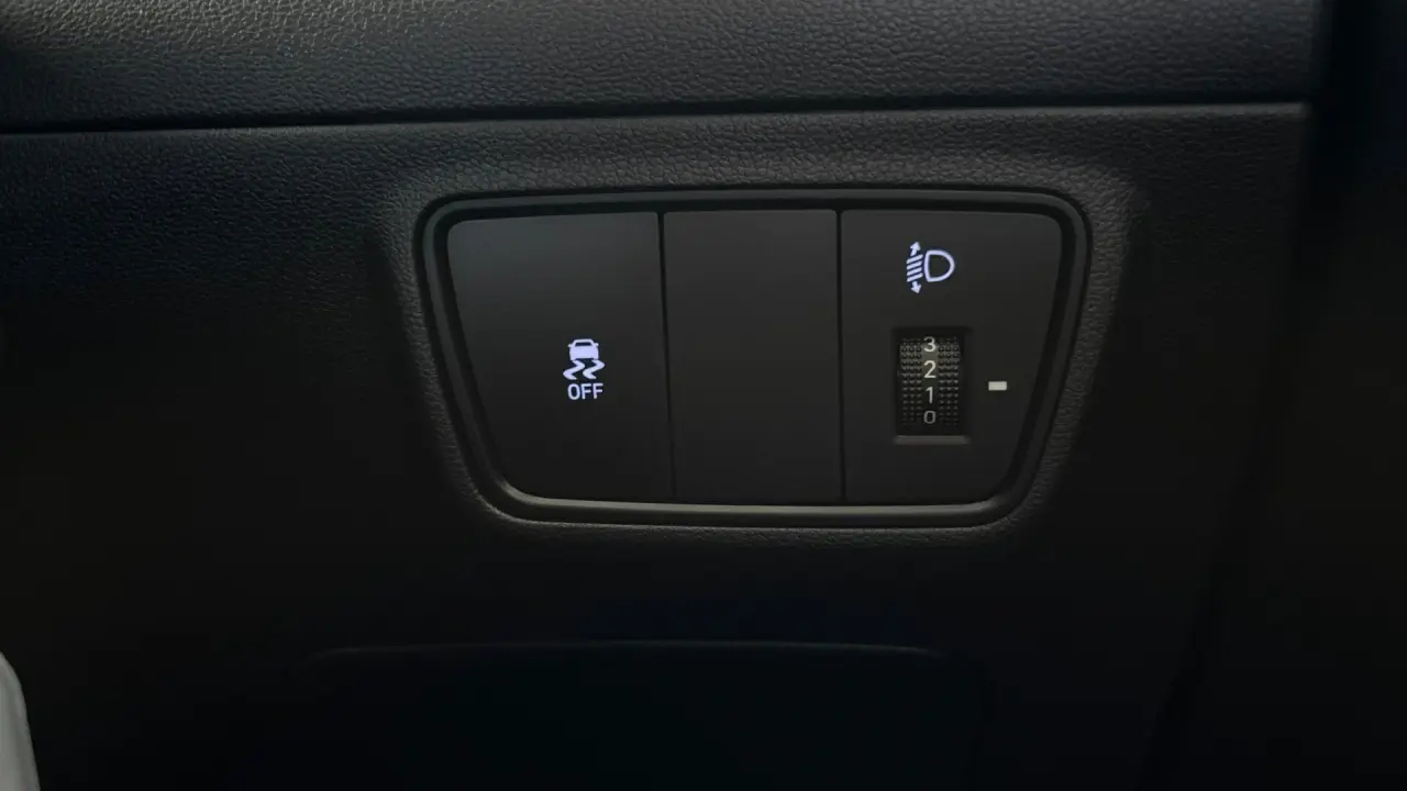 2023 HYUNDAI TUCSON Gallery Image 18