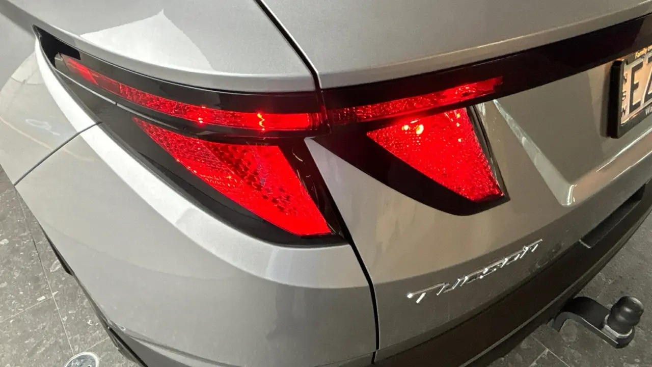 2023 HYUNDAI TUCSON Gallery Image 4