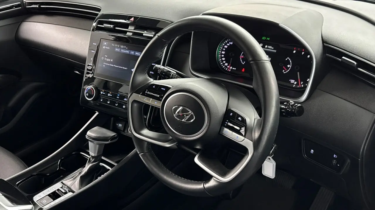 2023 HYUNDAI TUCSON Gallery Image 9