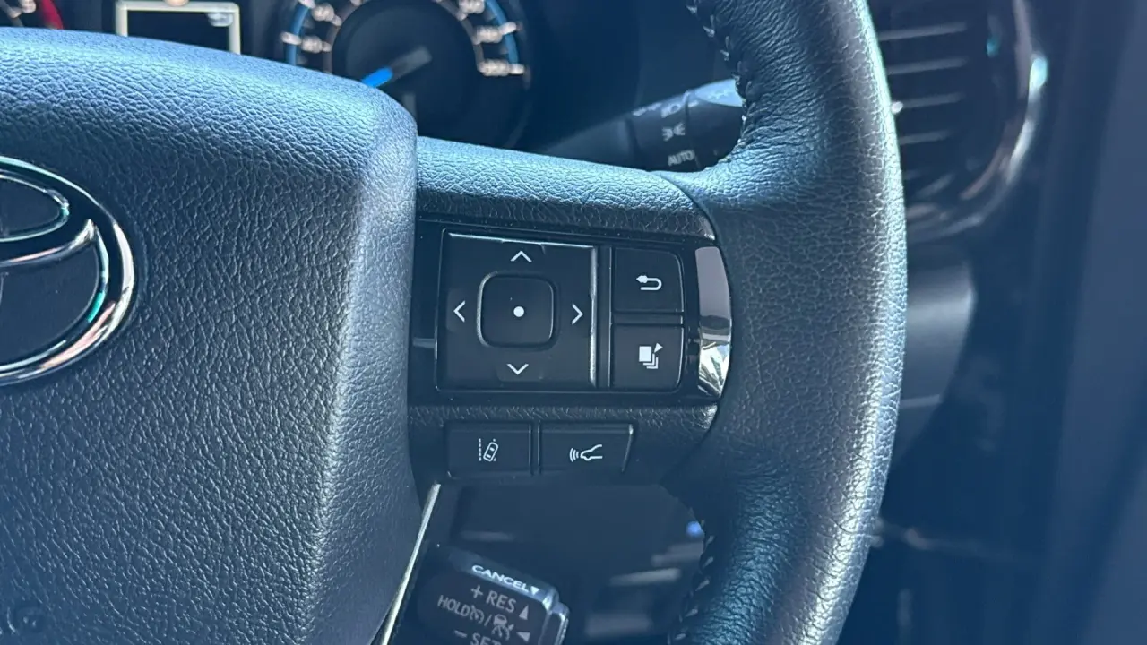 2022 Toyota Hilux Gallery Image 10