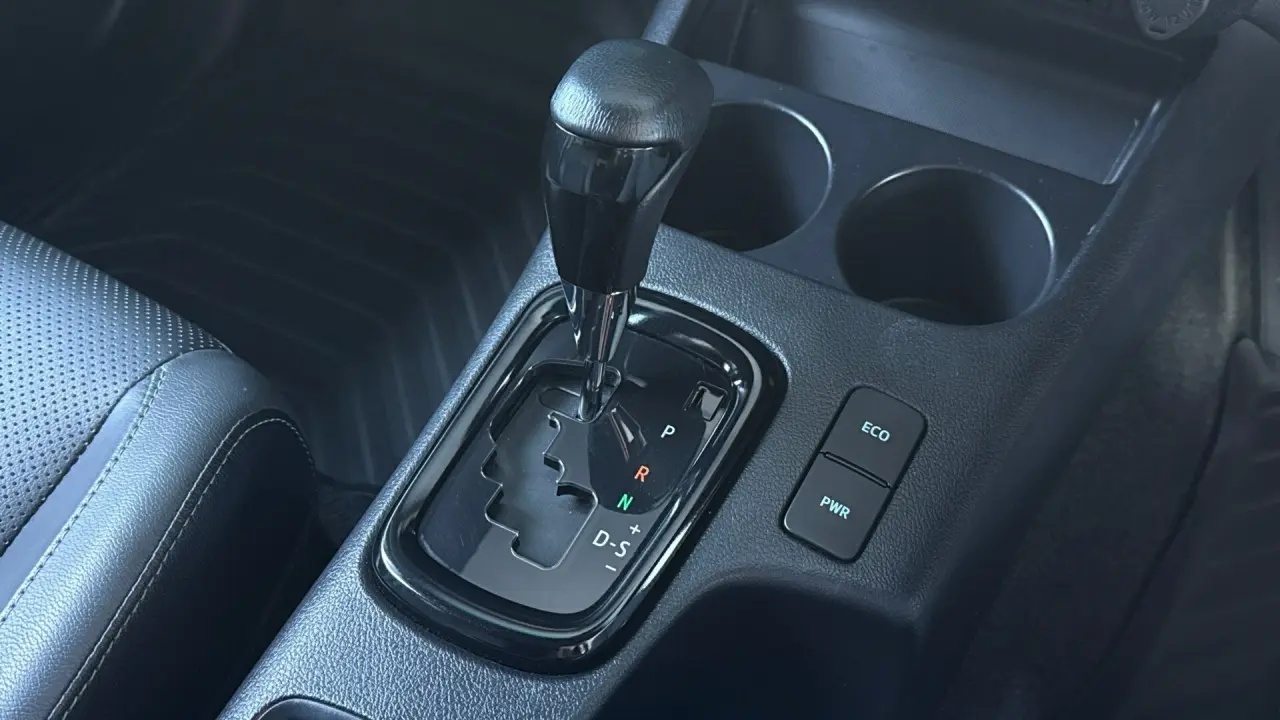 2022 Toyota Hilux Gallery Image 14