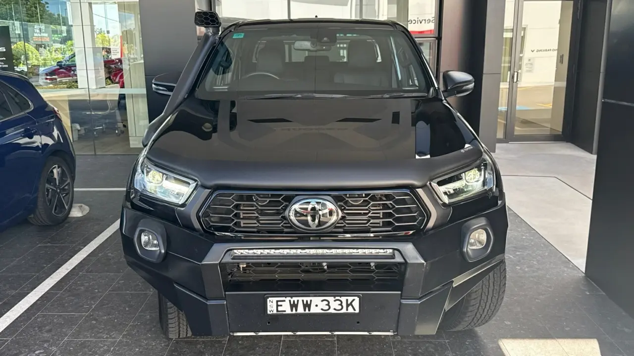 2022 Toyota Hilux Gallery Image 2