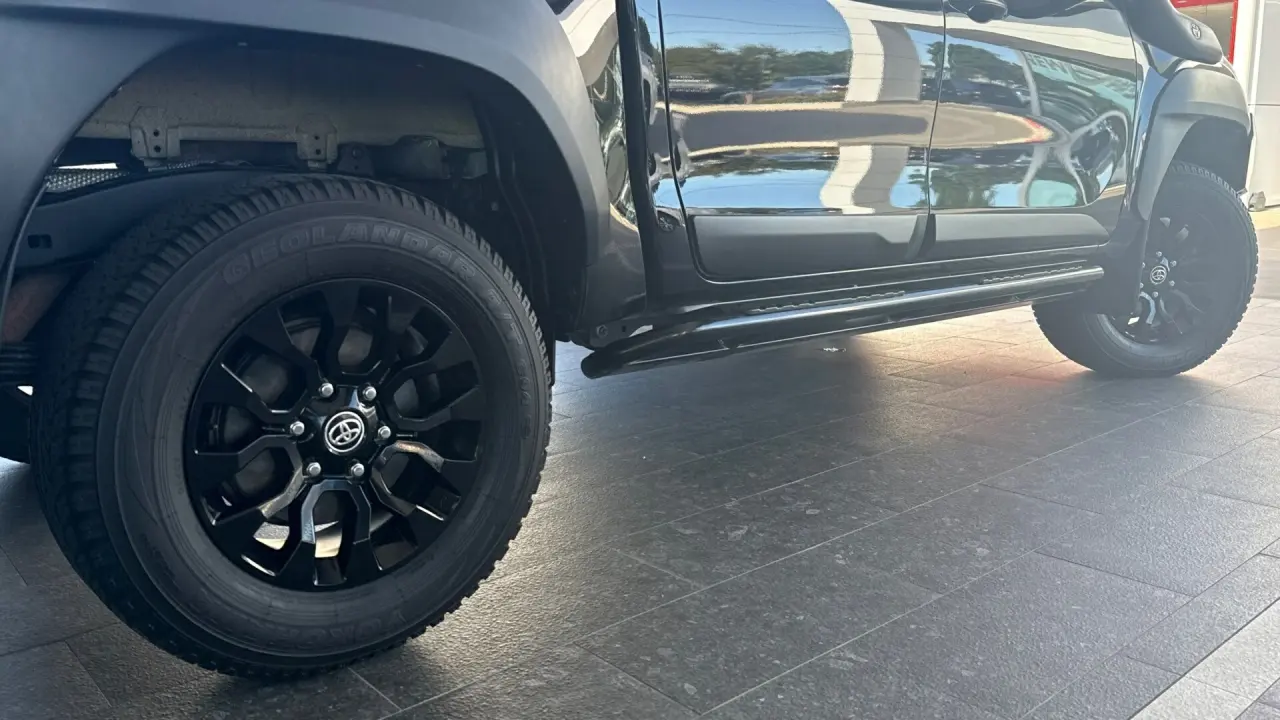 2022 Toyota Hilux Gallery Image 4