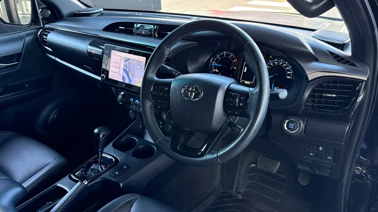 2022 Toyota Hilux Gallery Image 7