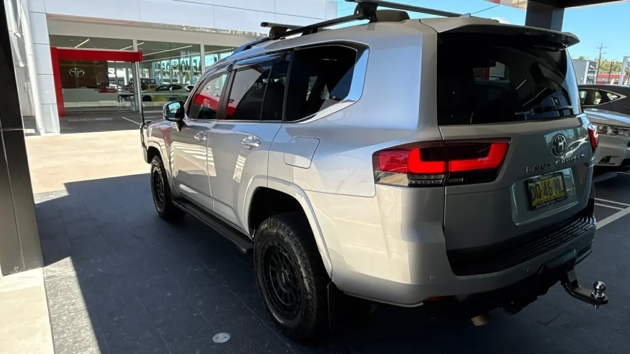 2023 Toyota Landcruiser Gallery Image 7