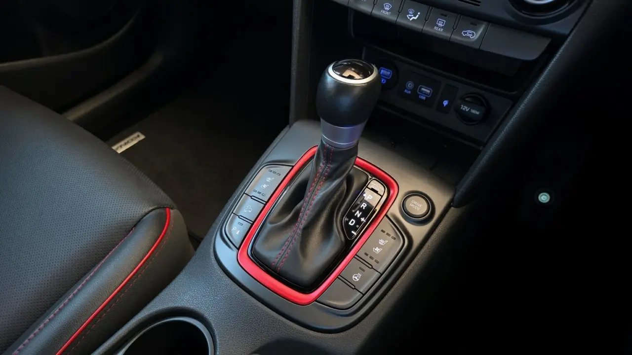 2020 HYUNDAI KONA Gallery Image 13