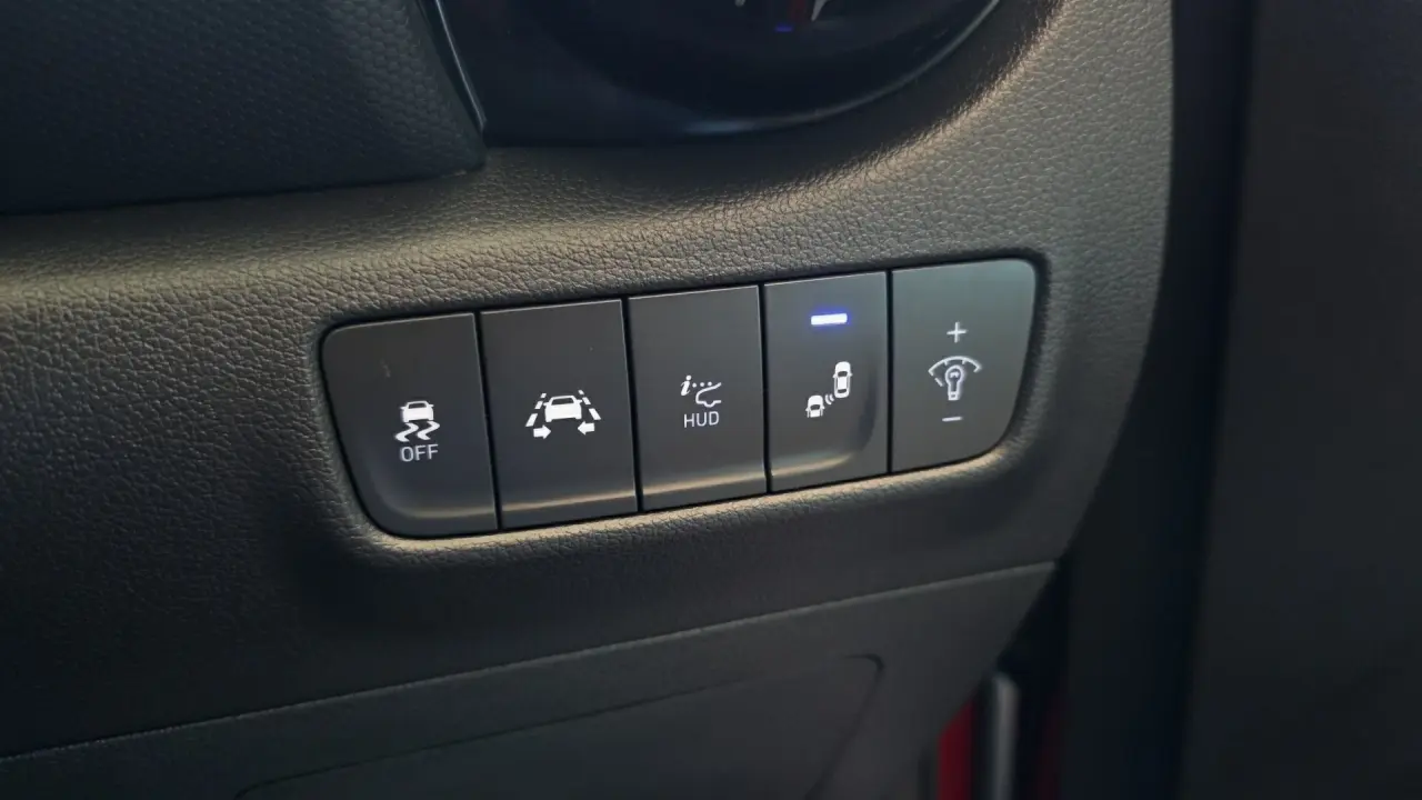 2020 HYUNDAI KONA Gallery Image 17