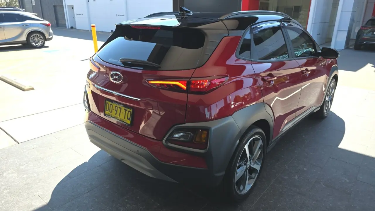 2020 HYUNDAI KONA Gallery Image 4