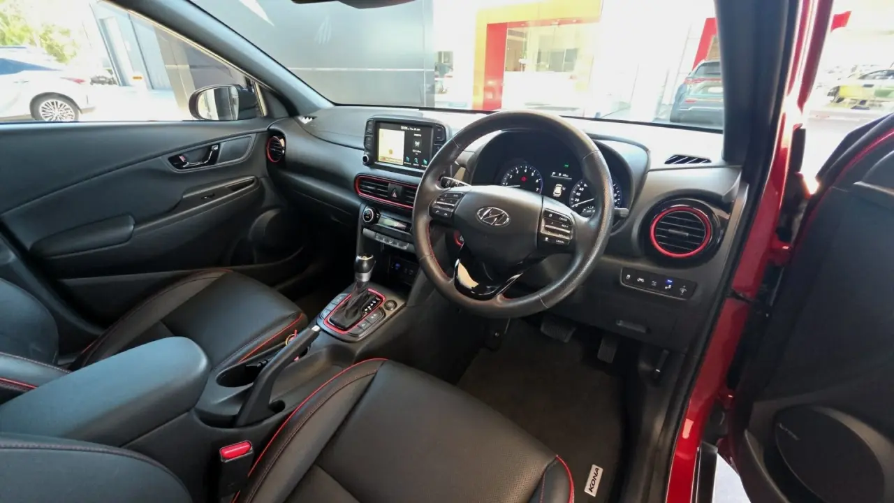 2020 HYUNDAI KONA Gallery Image 8