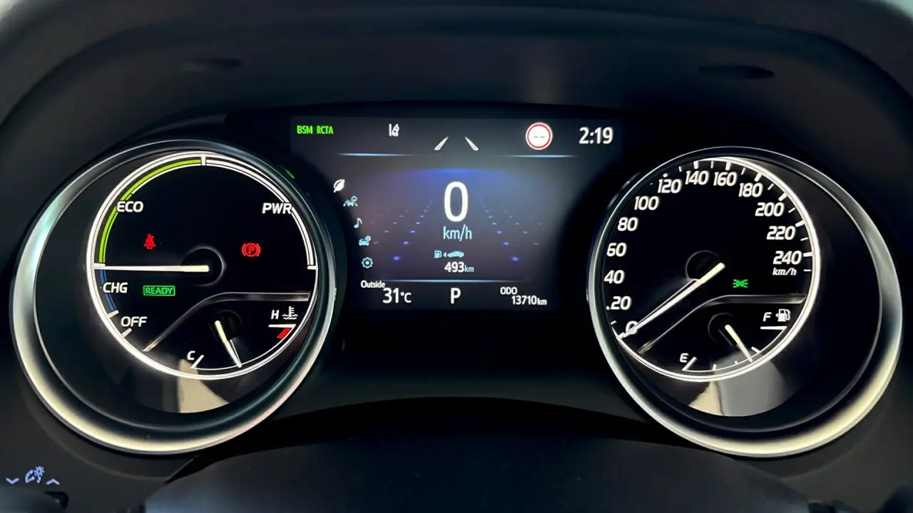 2022 Toyota Camry Hybrid Gallery Image 11