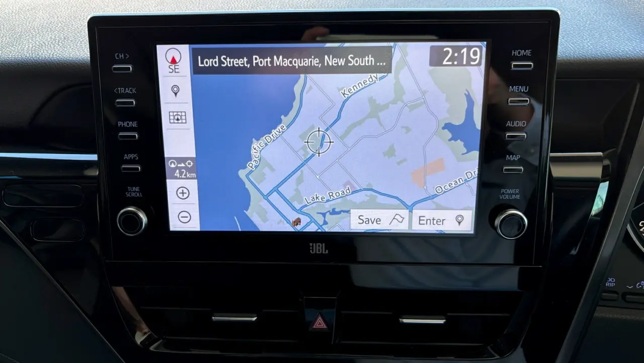 2022 Toyota Camry Hybrid Gallery Image 12