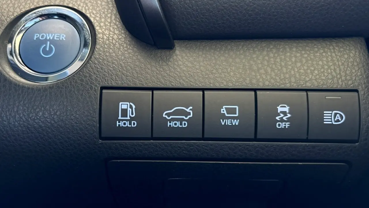 2022 Toyota Camry Hybrid Gallery Image 15