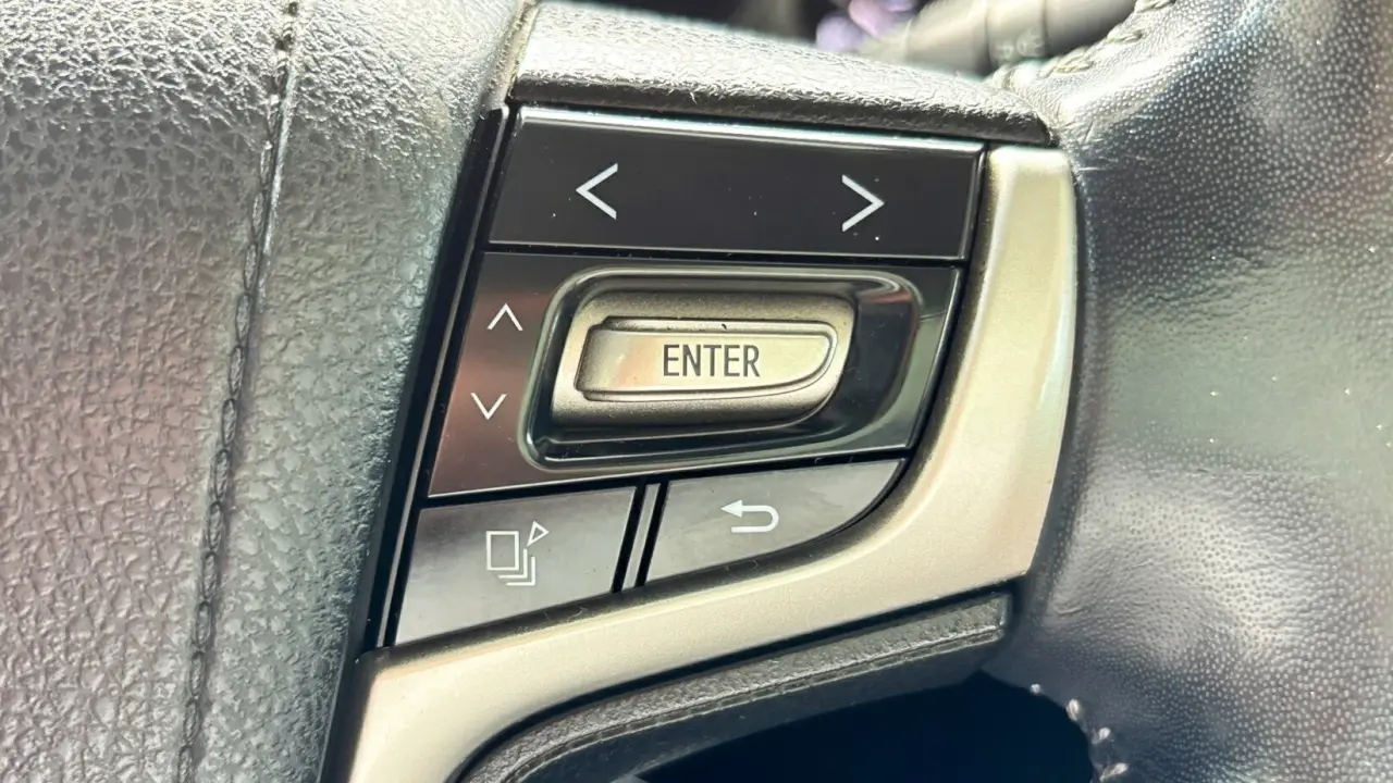 2016 Toyota Landcruiser Gallery Image 13