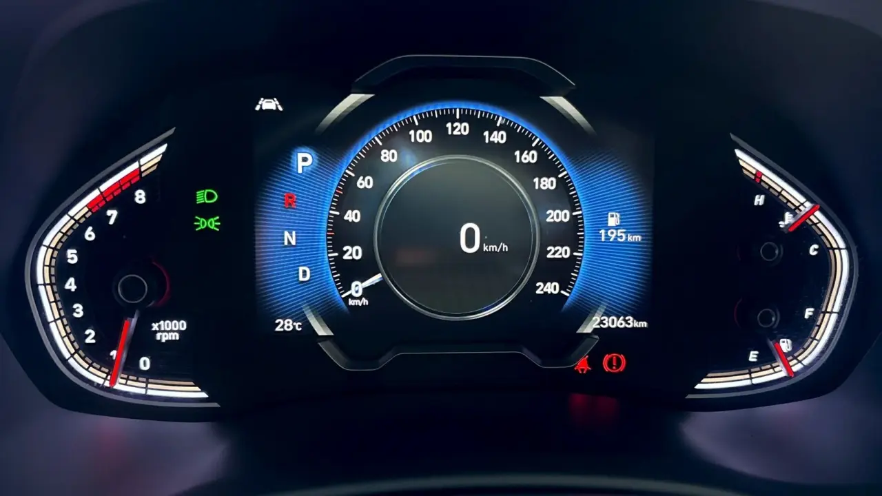 2023 HYUNDAI i30 Gallery Image 10