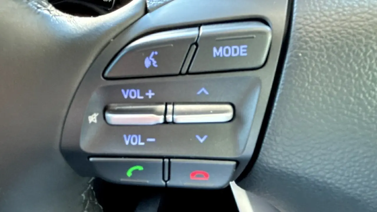 2023 HYUNDAI i30 Gallery Image 14