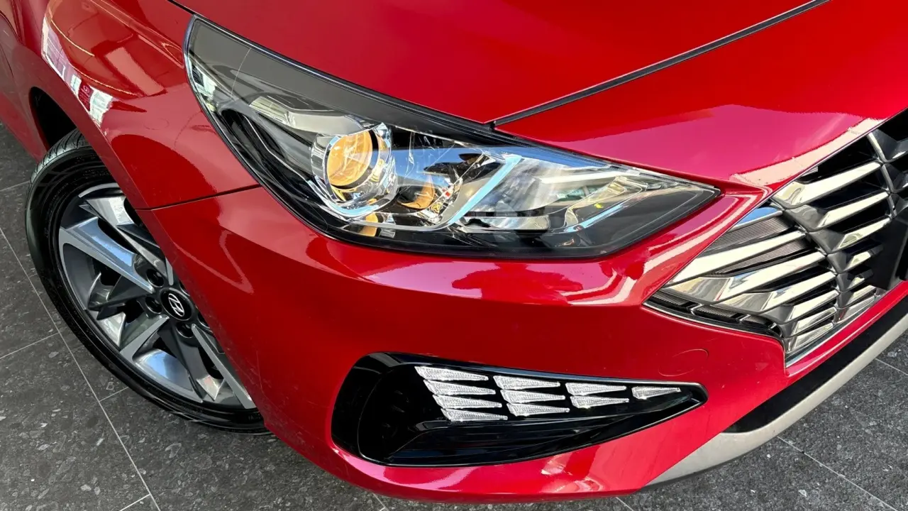 2023 HYUNDAI i30 Gallery Image 3