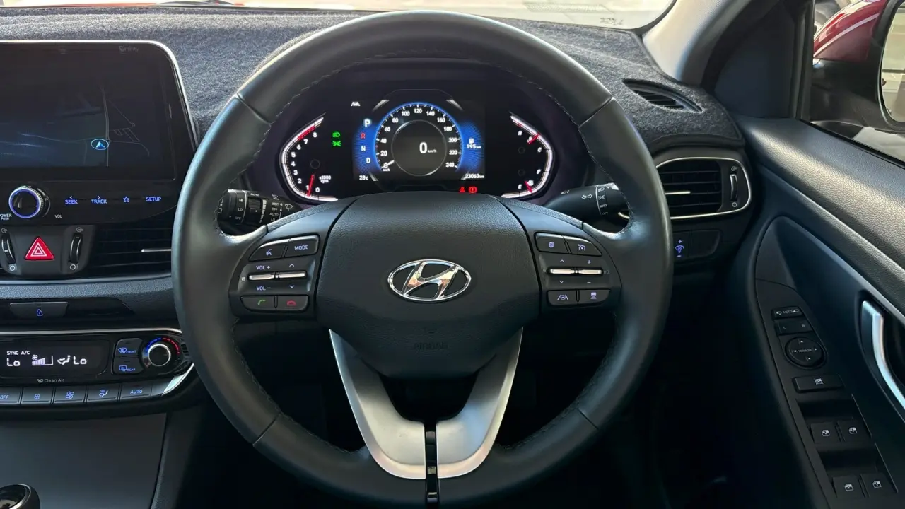 2023 HYUNDAI i30 Gallery Image 9