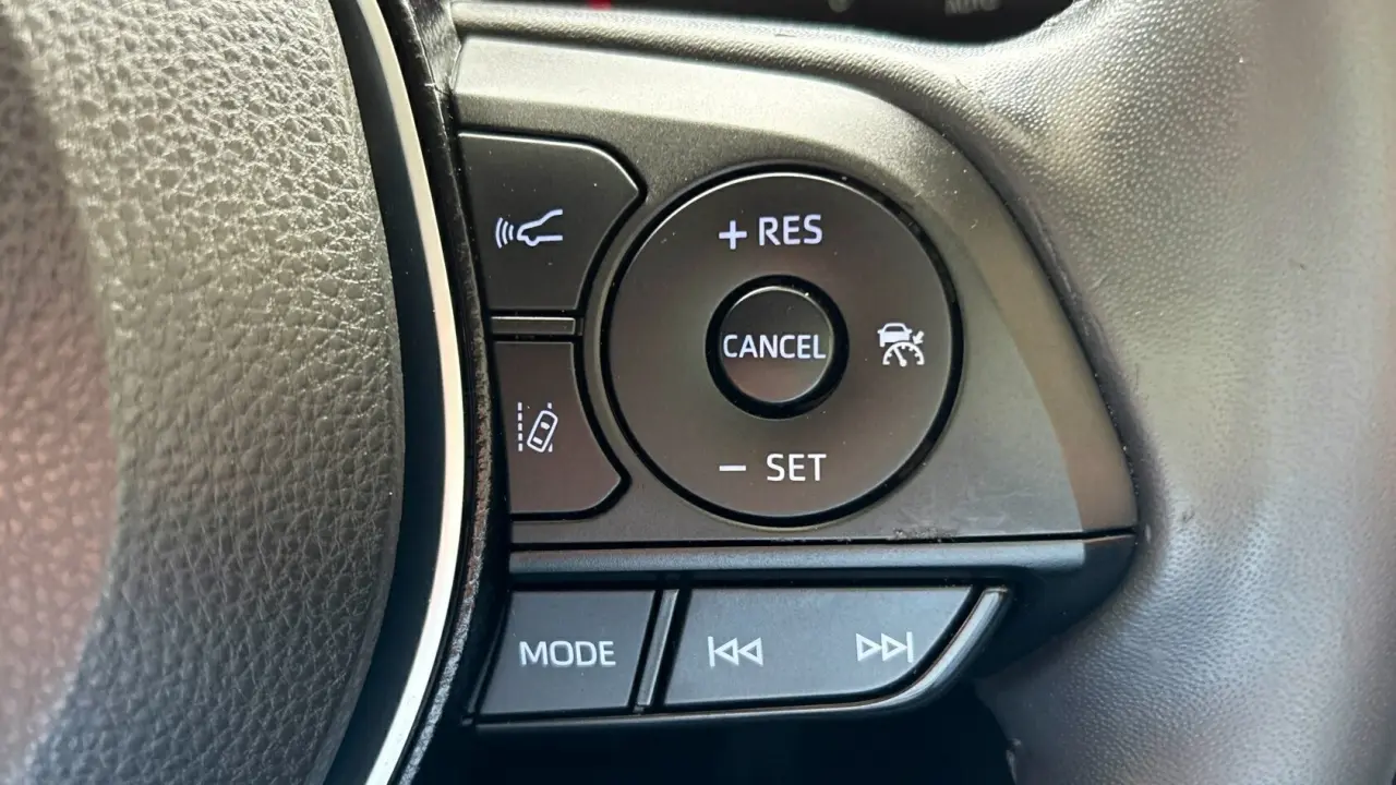 2020 Toyota RAV4 Gallery Image 15