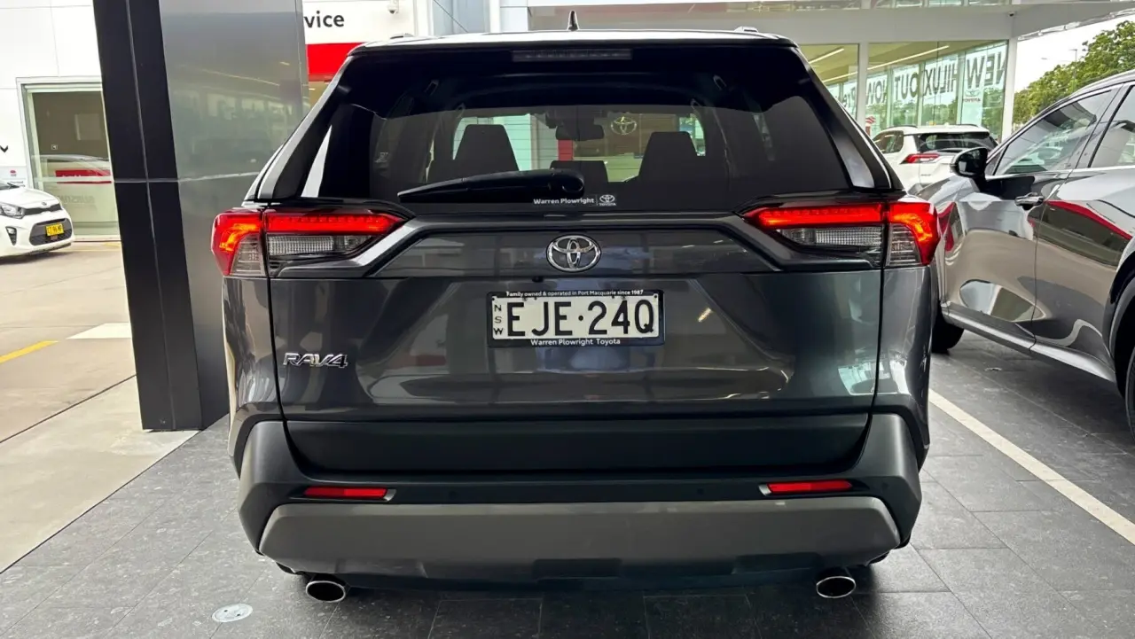 2020 Toyota RAV4 Gallery Image 5