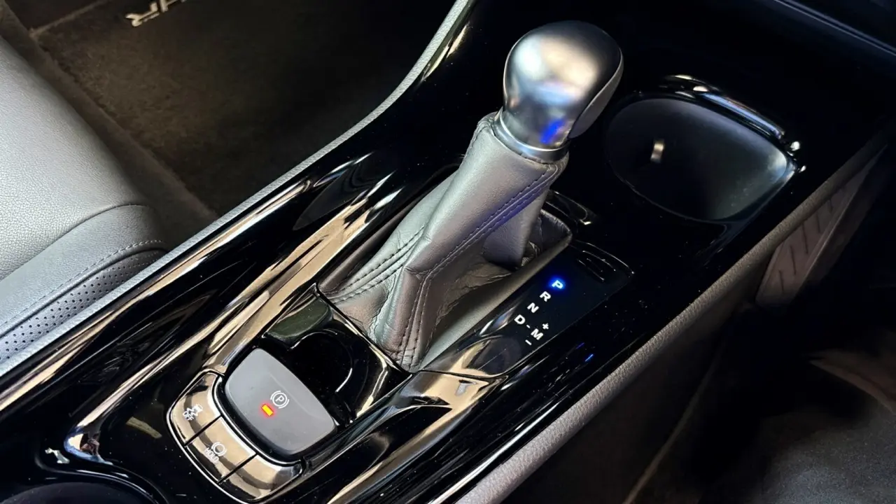 2023 Toyota C-HR Gallery Image 15