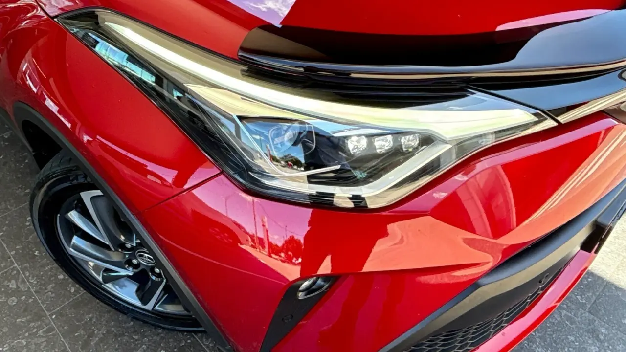 2023 Toyota C-HR Gallery Image 3