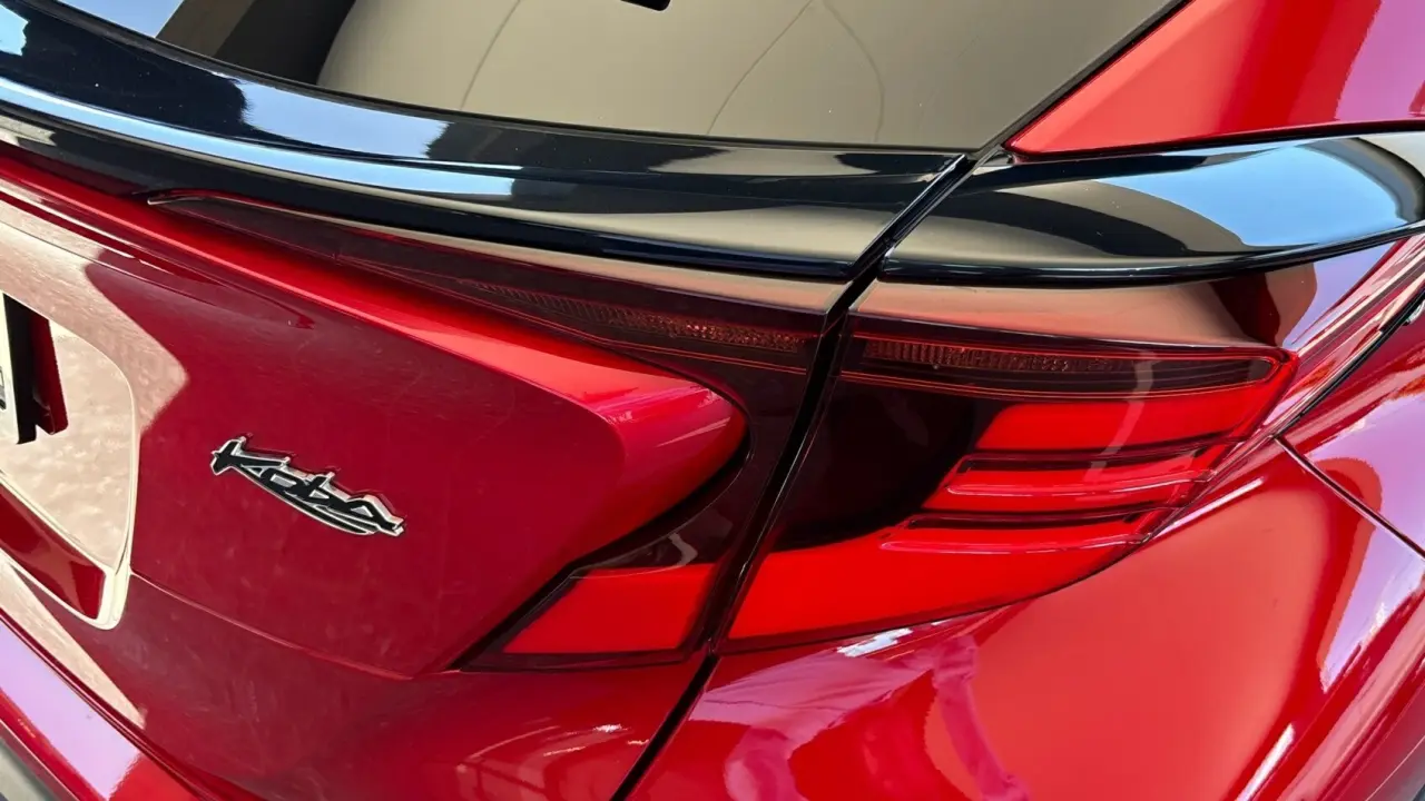 2023 Toyota C-HR Gallery Image 4