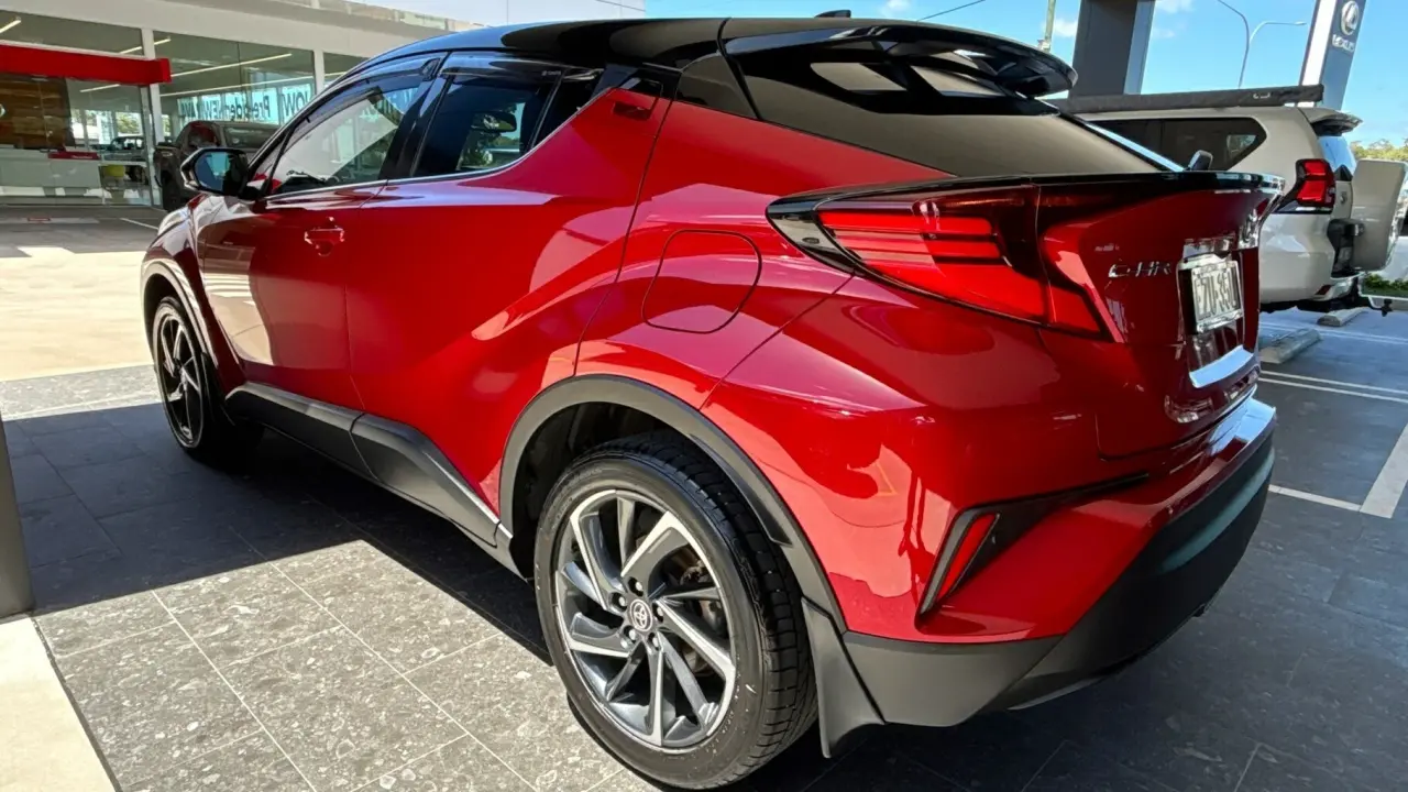 2023 Toyota C-HR Gallery Image 8
